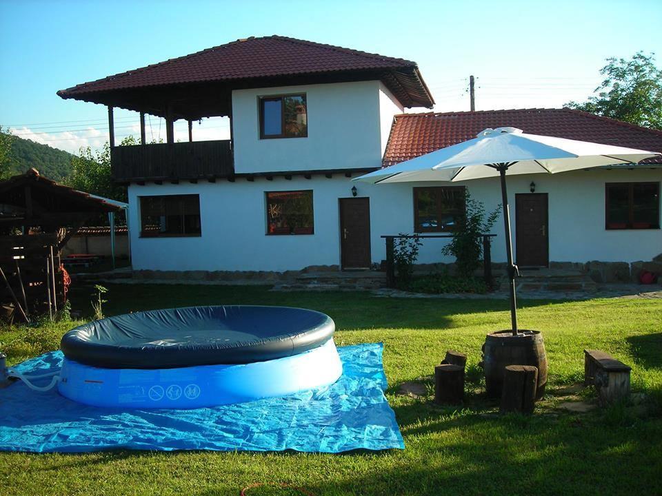 Tŭrkasheni Guest House Yana المظهر الخارجي الصورة